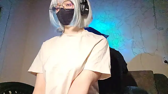 Snapshot of DanaWard chatting on October 2025 09:44:02 PM DanaWard online show from October 2025 09:44:02 PM