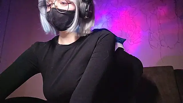 Snapshot of DanaWard chatting on October 2025 10:54:02 PM DanaWard online show from October 2025 10:54:02 PM