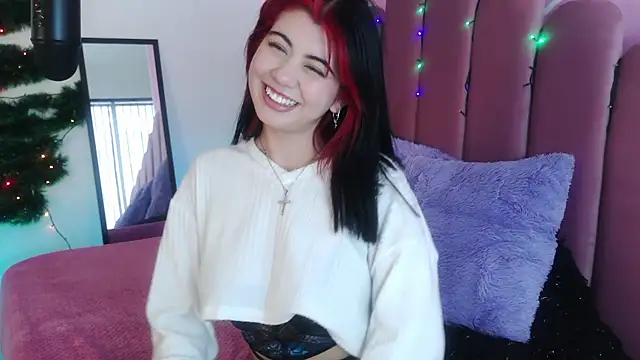 Snapshot of Zoe_Benson chatting on December 2024 03:52:01 PM Zoe Benson online show from December 2024 03:52:01 PM