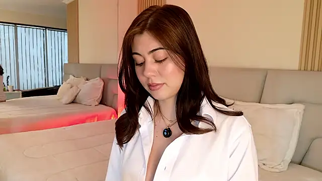 Zoe Benson online show from January 2026 12:10:02 PM