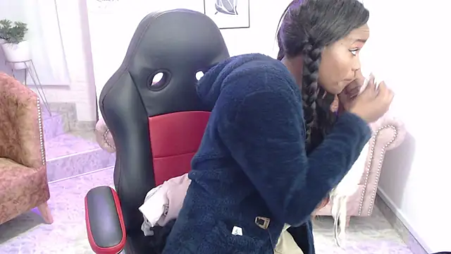 Snapshot of cattalheya chatting on November 2025 12:33:01 PM cattalheya online show from November 2025 12:33:01 PM