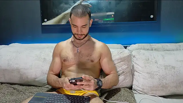 Crhis N Derek online show from October 2025 03:51:02 AM