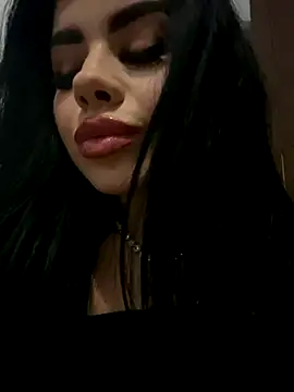 Snapshot of Ameliablack_1 chatting on December 2024 08:39:01 PM Ameliablack 1 online show from December 2024 08:39:01 PM