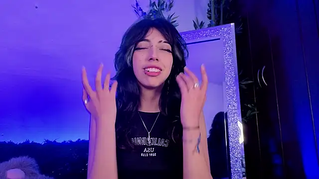 Snapshot of Nyx_nayla chatting on October 2025 04:12:01 AM Nyx nayla online show from October 2025 04:12:01 AM