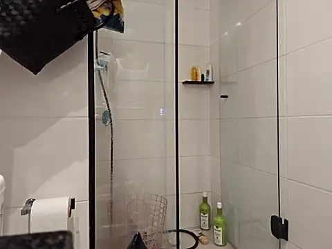 Snapshot of Passfisting chatting on March 2025 07:26:02 PM Passfisting online show from March 2025 07:26:02 PM