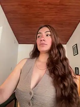 emmily d online show from June 2026 07:03:02 PM