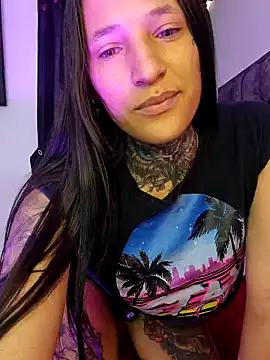 Snapshot of Nicole420squirt chatting on December 2024 03:31:02 PM Nicole420squirt online show from December 2024 03:31:02 PM