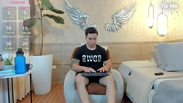 Ryan Hunt online show from December 2024 01:05:02 PM