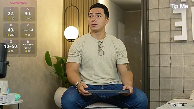 Ryan Hunt online show from January 2025 01:04:02 PM