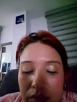 Snapshot of LorenRosse chatting on February 2025 03:02:01 AM LorenRosse online show from February 2025 03:02:01 AM