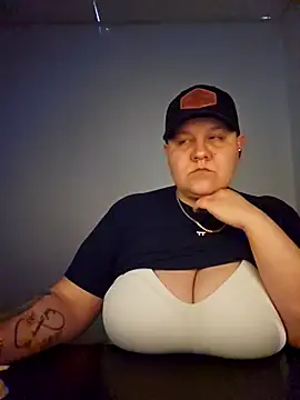 Snapshot of DevilDahm chatting on February 2025 09:41:02 PM DevilDahm online show from February 2025 09:41:02 PM