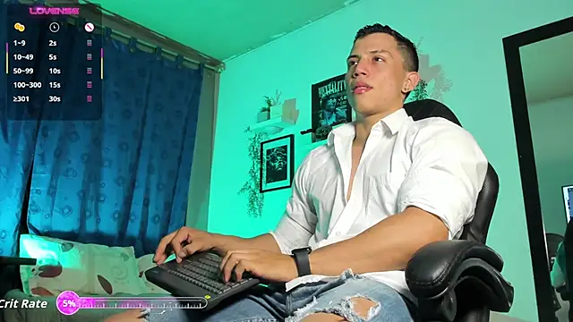 Snapshot of ThomsEvery_ chatting on October 2025 12:36:01 AM ThomsEvery online show from October 2025 12:36:01 AM