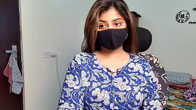 Snapshot of Hoty-Shivangi chatting on February 2026 08:35:02 AM Hoty-Shivangi online show from February 2026 08:35:02 AM