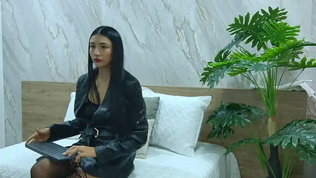 Snapshot of coniie_jhons chatting on November 2025 11:31:02 AM coniie jhons online show from November 2025 11:31:02 AM