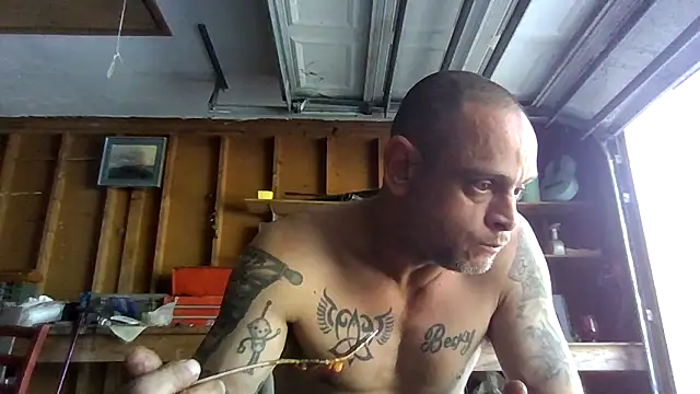 Snapshot of Buffshagswell chatting on February 2025 08:18:01 PM Buffshagswell online show from February 2025 08:18:01 PM