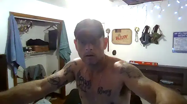 Snapshot of Buffshagswell chatting on March 2025 12:31:01 AM Buffshagswell online show from March 2025 12:31:01 AM