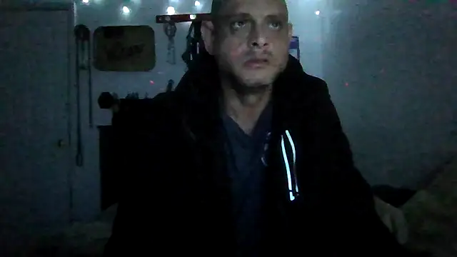 Snapshot of Buffshagswell chatting on March 2025 04:35:01 PM Buffshagswell online show from March 2025 04:35:01 PM