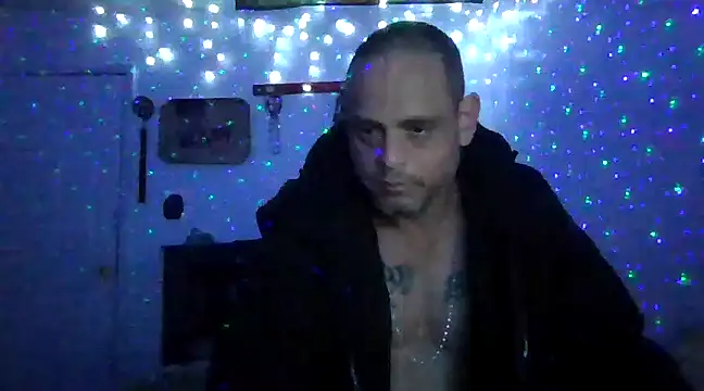 Snapshot of Buffshagswell chatting on March 2025 05:22:02 PM Buffshagswell online show from March 2025 05:22:02 PM