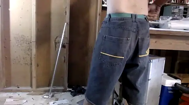 Snapshot of Buffshagswell chatting on March 2025 06:19:02 PM Buffshagswell online show from March 2025 06:19:02 PM