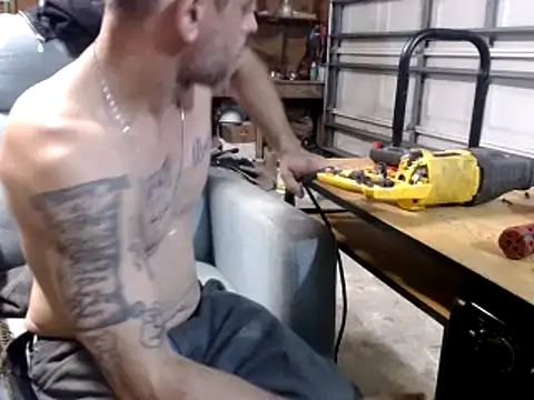 Snapshot of Buffshagswell chatting on March 2025 03:46:02 AM Buffshagswell online show from March 2025 03:46:02 AM