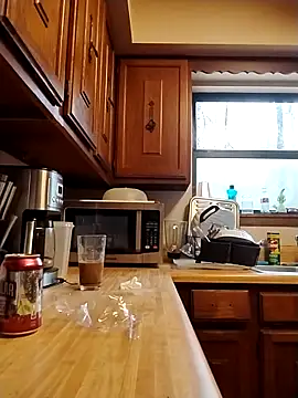 Snapshot of Buffshagswell chatting on March 2025 03:28:01 PM Buffshagswell online show from March 2025 03:28:01 PM