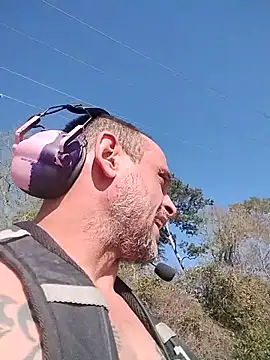 Snapshot of Buffshagswell chatting on March 2025 09:02:02 PM Buffshagswell online show from March 2025 09:02:02 PM