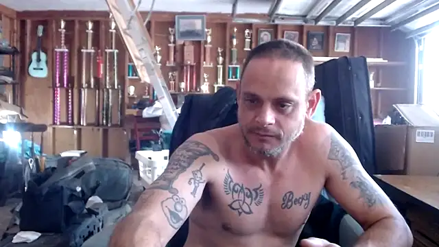 Snapshot of Buffshagswell chatting on March 2025 03:10:02 PM Buffshagswell online show from March 2025 03:10:02 PM