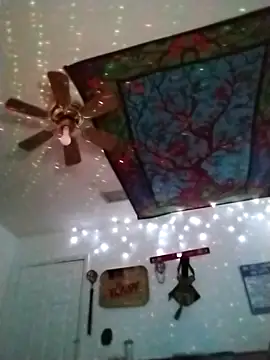 Snapshot of Buffshagswell chatting on March 2025 07:31:01 PM Buffshagswell online show from March 2025 07:31:01 PM