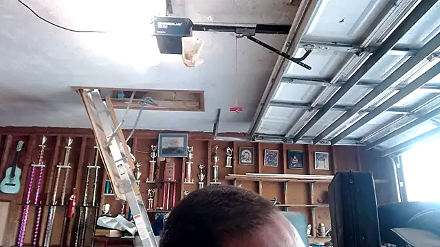 Snapshot of Buffshagswell chatting on March 2025 07:17:01 PM Buffshagswell online show from March 2025 07:17:01 PM