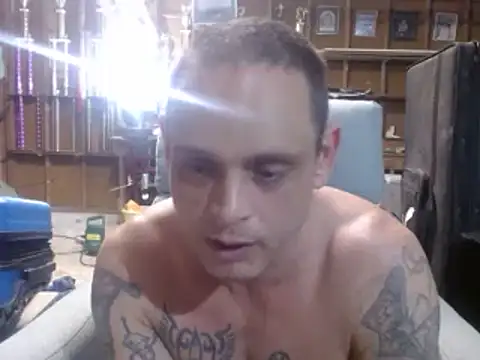 Snapshot of Buffshagswell chatting on March 2025 03:01:02 AM Buffshagswell online show from March 2025 03:01:02 AM