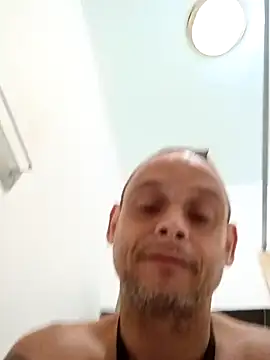 Snapshot of Buffshagswell chatting on September 2025 02:40:01 PM Buffshagswell online show from September 2025 02:40:01 PM