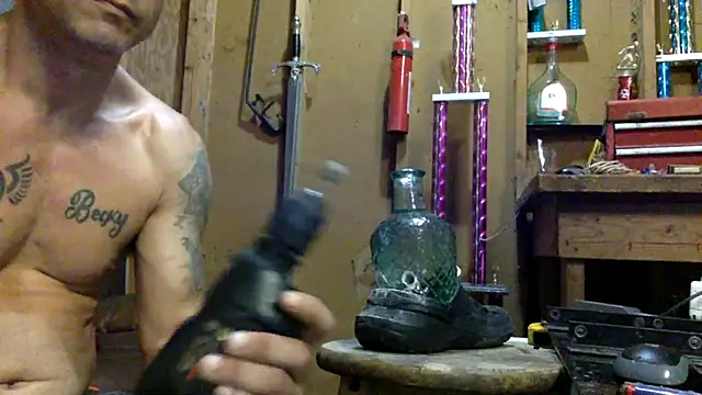 Snapshot of Buffshagswell chatting on September 2025 05:16:02 PM Buffshagswell online show from September 2025 05:16:02 PM