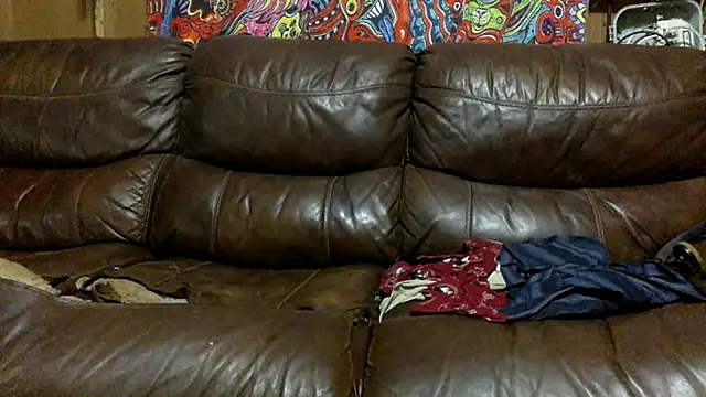 Snapshot of Buffshagswell chatting on September 2025 05:28:01 PM Buffshagswell online show from September 2025 05:28:01 PM