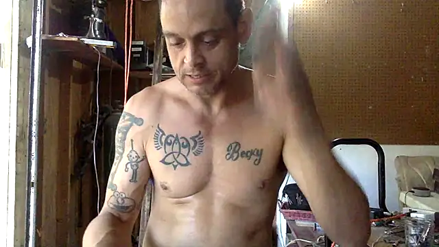 Snapshot of Buffshagswell chatting on September 2025 05:40:01 PM Buffshagswell online show from September 2025 05:40:01 PM