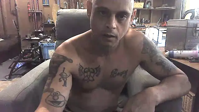 Snapshot of Buffshagswell chatting on September 2025 02:55:01 PM Buffshagswell online show from September 2025 02:55:01 PM