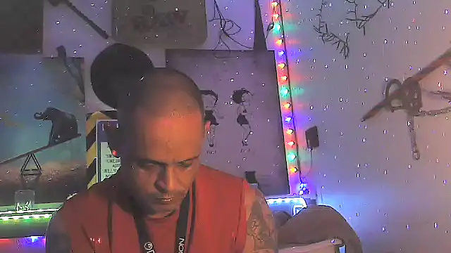 Snapshot of Buffshagswell chatting on October 2025 03:12:02 PM Buffshagswell online show from October 2025 03:12:02 PM