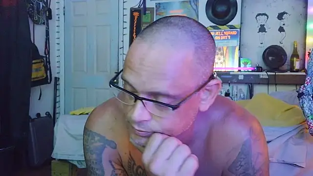 Snapshot of Buffshagswell chatting on July 2026 06:10:02 PM Buffshagswell online show from July 2026 06:10:02 PM