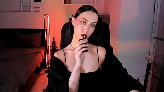 unaericaabistrong online show from May 2026 08:47:02 PM