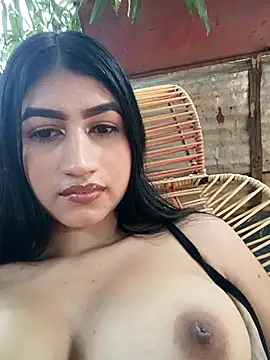 Julix A online show from September 2025 07:03:02 PM