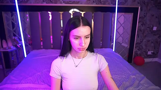 Snow WhiteeeX online show from February 2026 06:35:01 AM