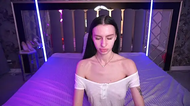 Snow WhiteeeX online show from March 2026 07:15:01 AM