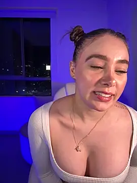 Lanataylor- online show from October 2025 01:25:02 AM