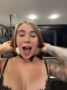 Lanataylor- online show from May 2026 12:05:01 AM