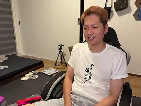 Snapshot of kensnb chatting on October 2025 08:40:02 PM kensnb online show from October 2025 08:40:02 PM