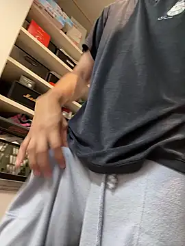 Snapshot of kensnb chatting on October 2025 07:55:01 PM kensnb online show from October 2025 07:55:01 PM