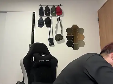 Snapshot of kensnb chatting on October 2025 07:52:01 PM kensnb online show from October 2025 07:52:01 PM