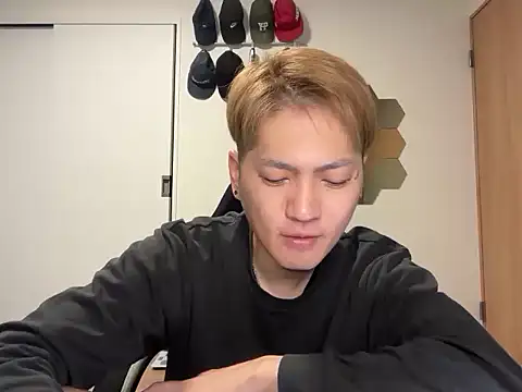 Snapshot of kensnb chatting on November 2025 07:48:02 PM kensnb online show from November 2025 07:48:02 PM