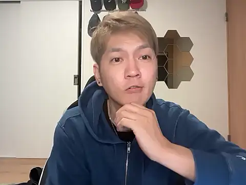 Snapshot of kensnb chatting on December 2025 07:19:02 PM kensnb online show from December 2025 07:19:02 PM