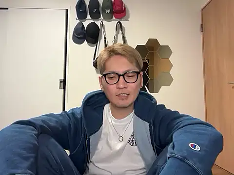 Snapshot of kensnb chatting on December 2025 11:59:02 AM kensnb online show from December 2025 11:59:02 AM