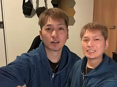 Snapshot of kensnb chatting on December 2025 07:31:01 PM kensnb online show from December 2025 07:31:01 PM